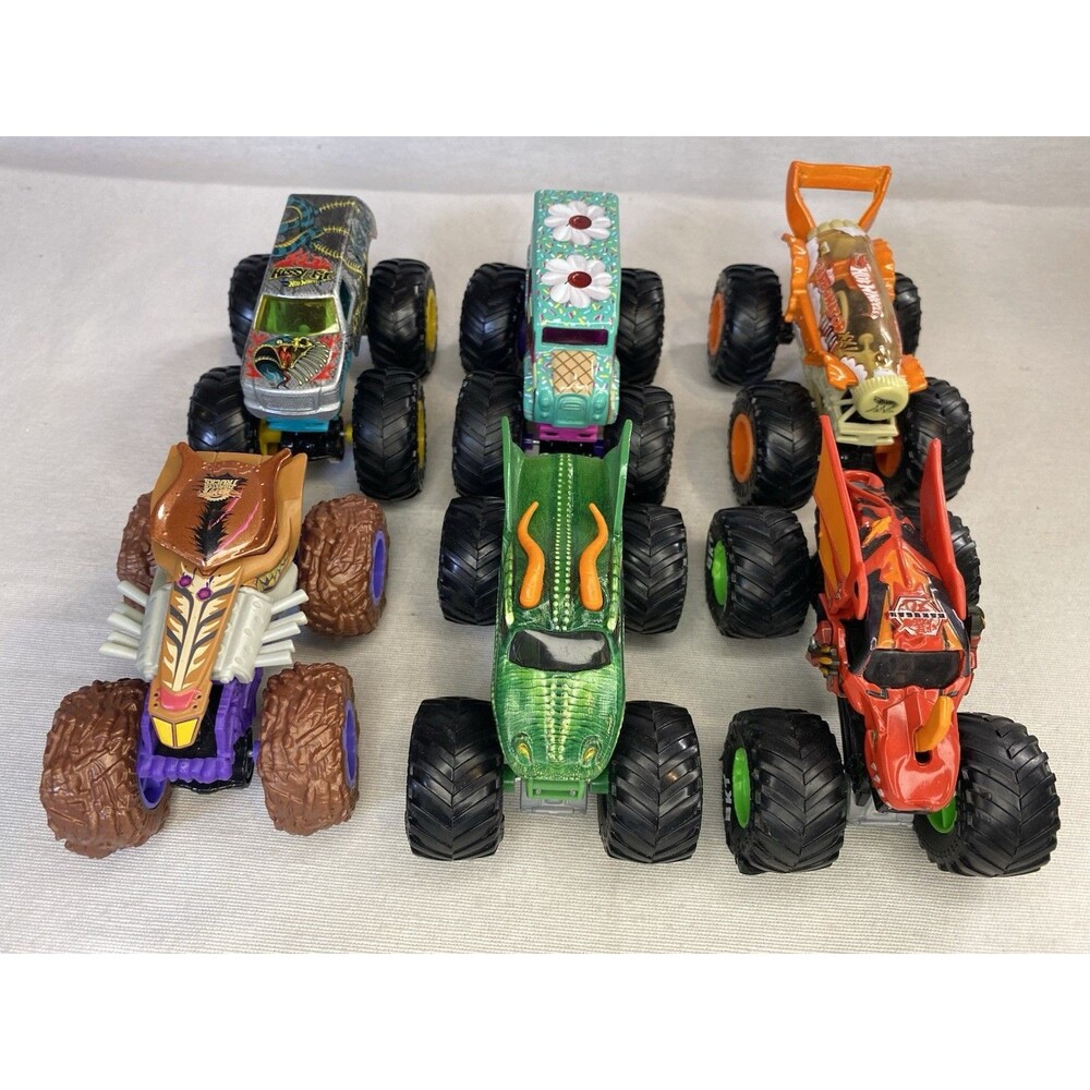 Lot of 6 Hot Wheels Monster Trucks Carbonator HWFDAT Bad Scoop Viper